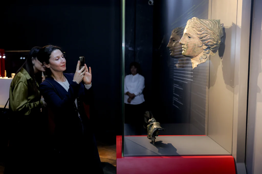 Anahit bronze statue